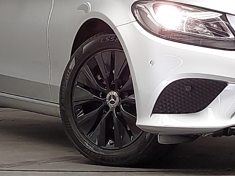 Used Mercedes-Benz C Class 2020 for sale - 77253395: Photo 9