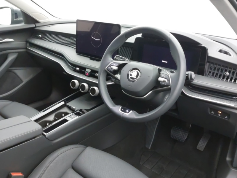 Used Skoda Superb 2024 for sale - 76354016: Photo 12