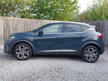 Used Renault Captur 2022 for sale - 79772383: Photo