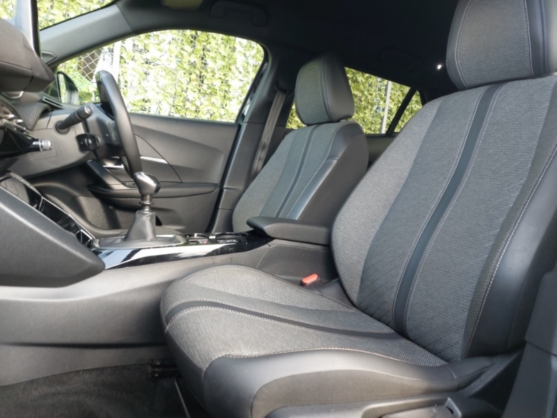 Used Peugeot 2008 2023 for sale - 77569618: Photo 5