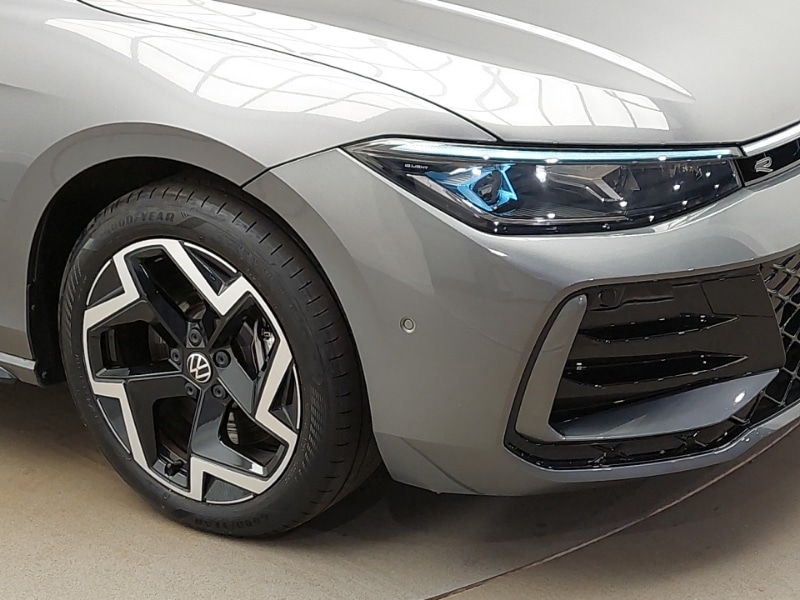 Used Volkswagen Passat 2025 for sale - 77597230: Photo 9