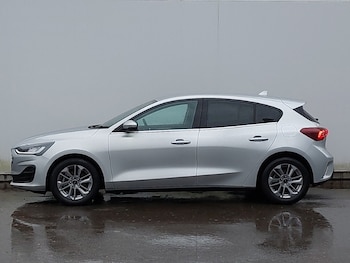 Used Ford Focus 2022 for sale - 76947972: Photo