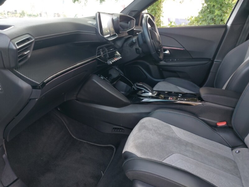 Used Peugeot 2008 2021 for sale - 76778661: Photo 5