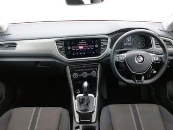 Used Volkswagen T-Roc 2020 for sale - 77563233: Photo