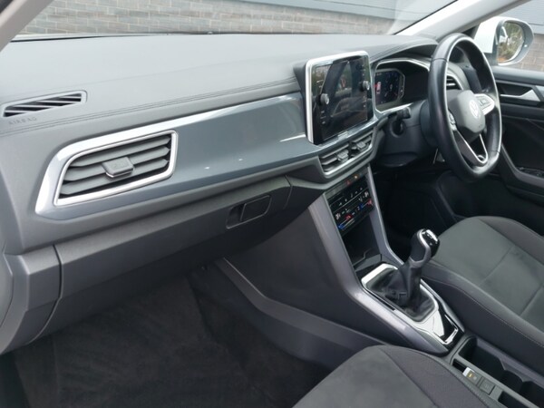 Used Volkswagen T-Roc 2022 for sale - 76301216: Photo 5