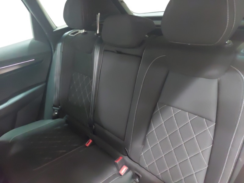 Used Skoda Karoq 2024 for sale - 76347497: Photo 6