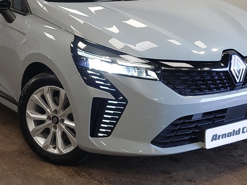 Used Renault Clio 2024 for sale - 77597512: Photo 9