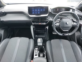 Used Peugeot 2008 2025 for sale - 79086386: Photo