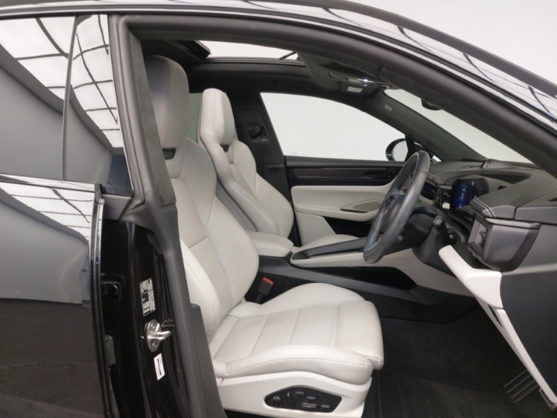 Used Porsche Macan 2024 for sale - 77987428: Photo 11