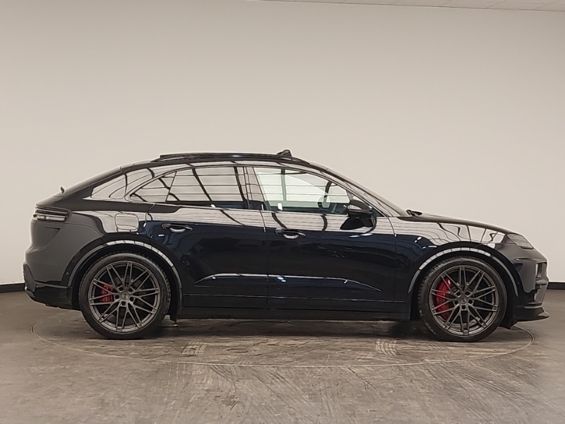 Used Porsche Macan 2024 for sale - 77987428: Photo 2