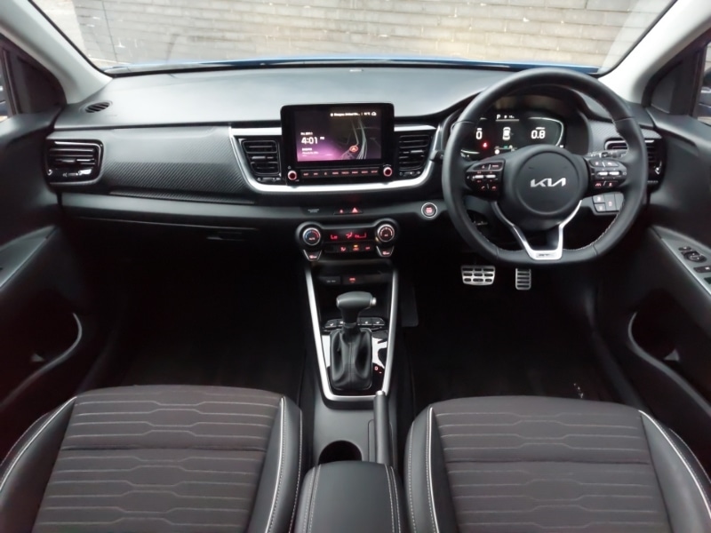 Used Kia Stonic 2024 for sale - 76511218: Photo 2