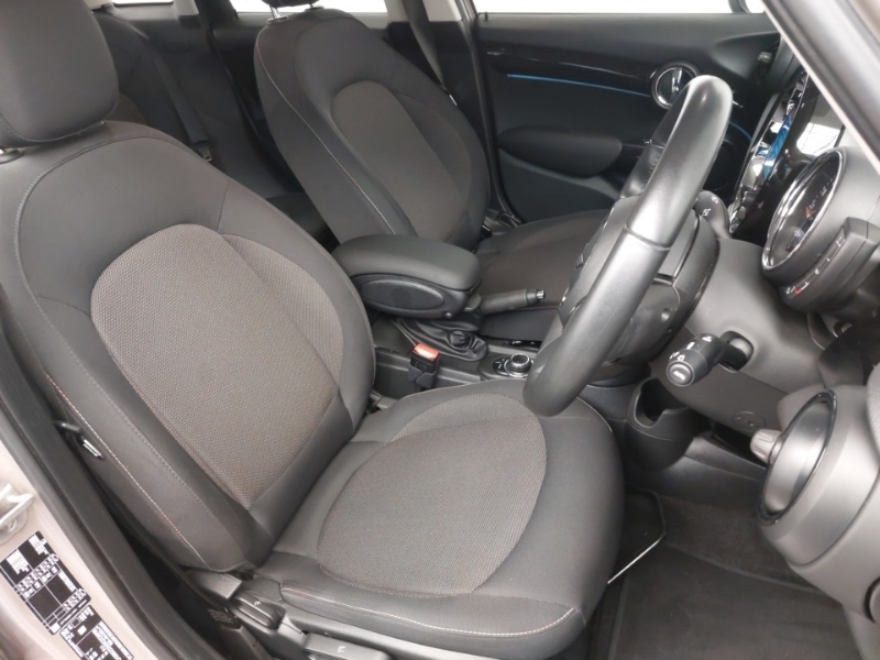 Used MINI Hatch 2022 for sale - 77312180: Photo 11