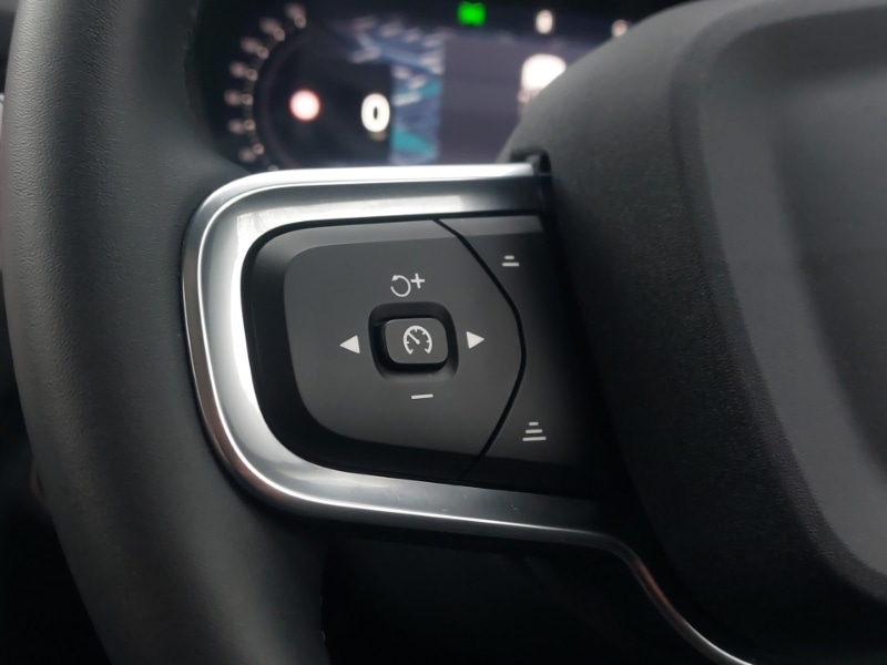 Used Volvo XC40 2025 for sale - 77645124: Photo 12