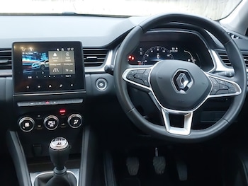 Used Renault Captur 2022 for sale - 76347658: Photo