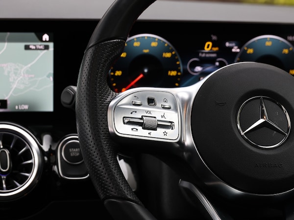 Used Mercedes-Benz EQA 2022 for sale - 76244122: Photo 9
