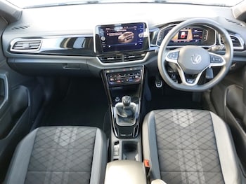 Used Volkswagen T-Roc 2024 for sale - 78355827: Photo