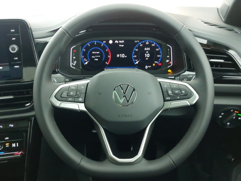 Used Volkswagen T-Roc 2025 for sale - 77786800: Photo 11