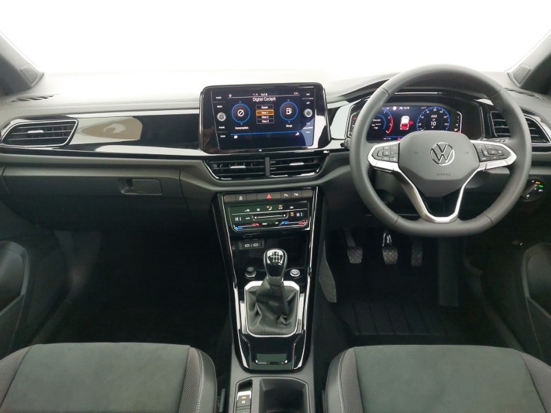 Used Volkswagen T-Roc 2025 for sale - 77786800: Photo 4