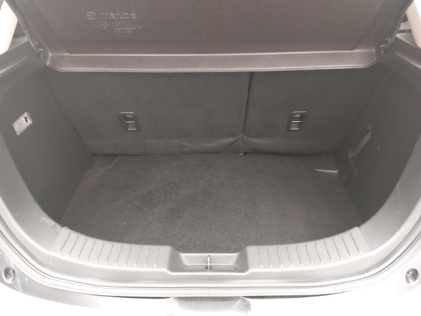 Used Mazda Mazda2 2022 for sale - 76258659: Photo 8