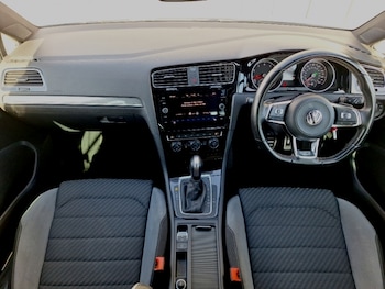 Used Volkswagen Golf 2020 for sale - 78370031: Photo