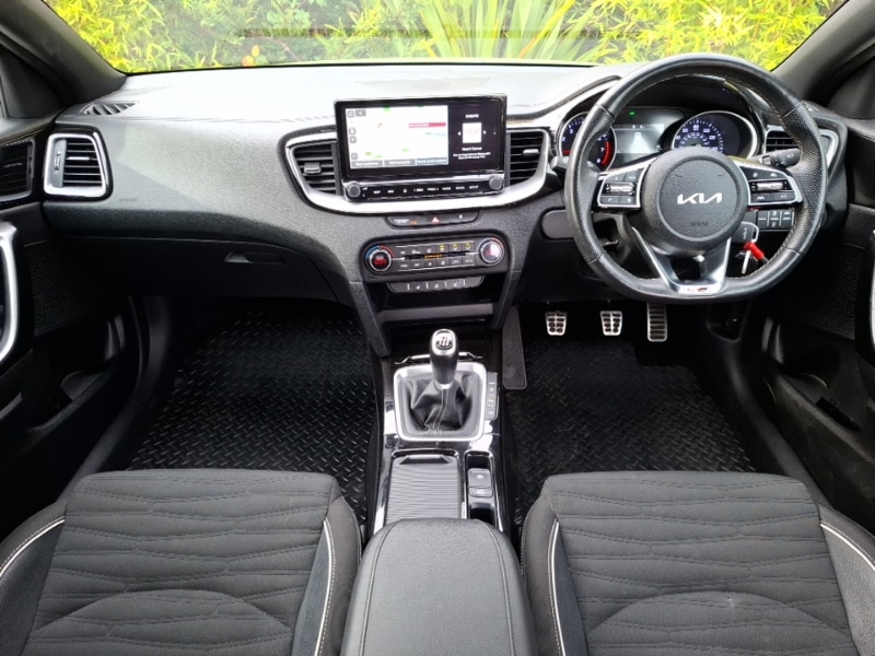 Used Kia XCeed 2023 for sale - 77100235: Photo 2