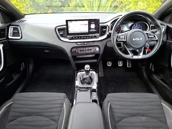 Used Kia XCeed 2023 for sale - 77100235: Photo