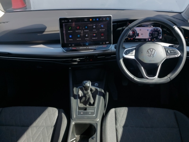 Used Volkswagen Golf 2024 for sale - 76511328: Photo 2