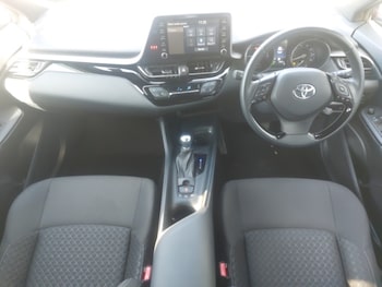Used Toyota C-HR 2022 for sale - 78927931: Photo