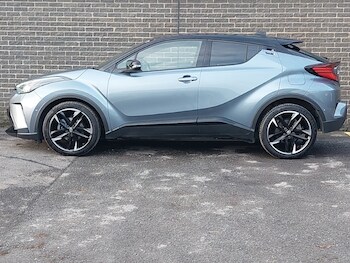 Used Toyota C-HR 2022 for sale - 77686293: Photo