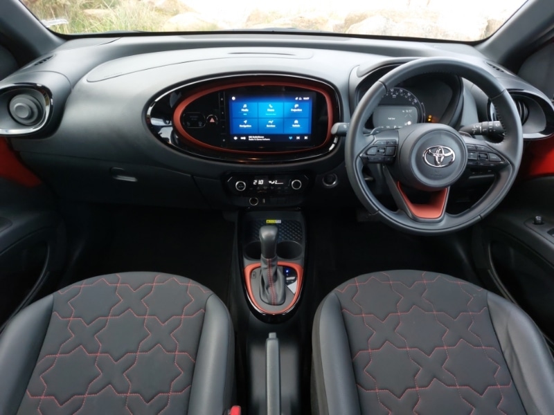 Used Toyota Aygo X 2022 for sale - 76392719: Photo 2