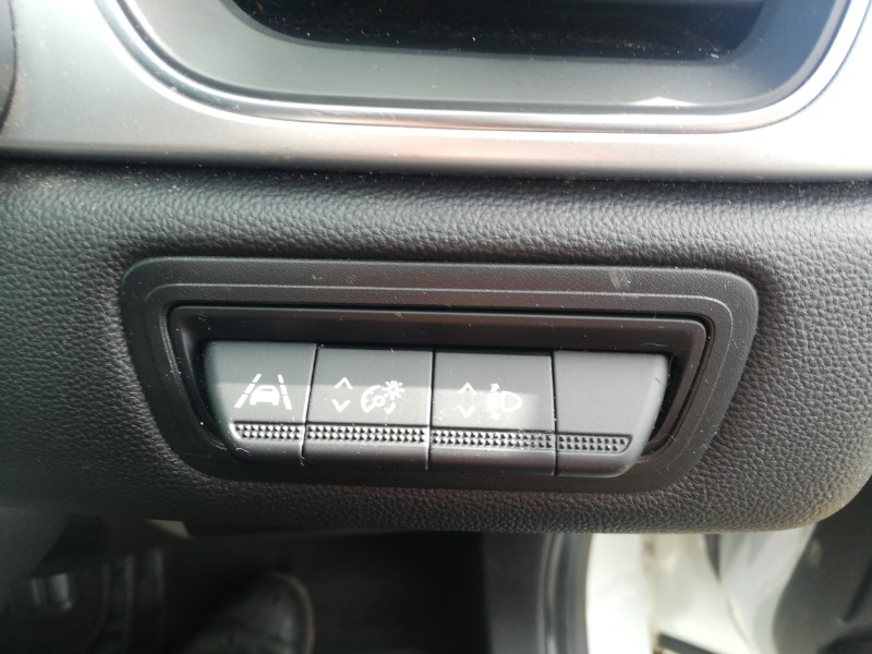 Used Renault Captur 2020 for sale - 78146366: Photo 12