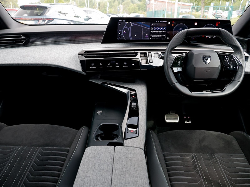 Used Peugeot 3008 2024 for sale - 76404243: Photo 2