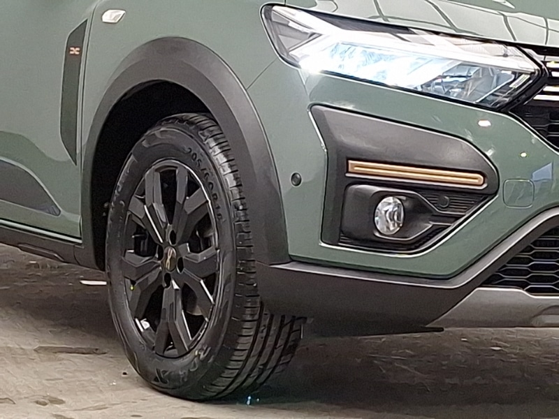 Used Dacia Sandero Stepway 2024 for sale - 77304480: Photo 9