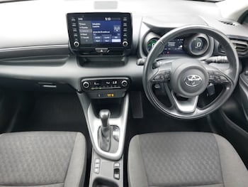 Used Toyota Yaris 2023 for sale - 79447022: Photo