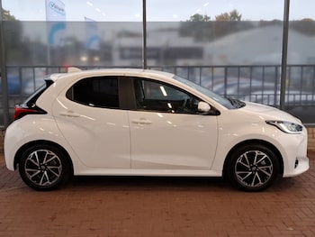 Used Toyota Yaris 2022 for sale - 76272650: Photo