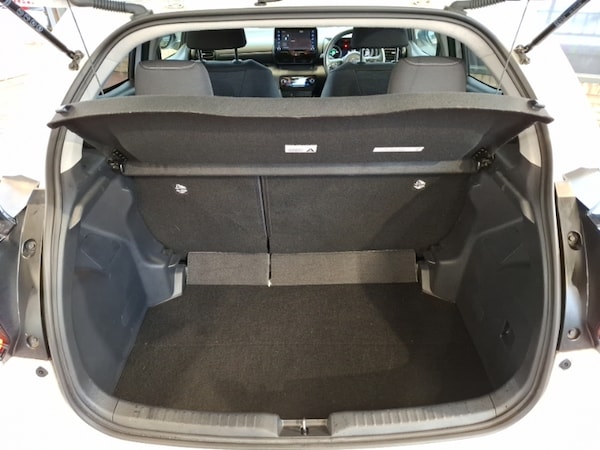 Used Toyota Yaris 2022 for sale - 76272650: Photo 8