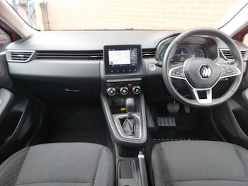 Used Renault Clio 2022 for sale - 76150213: Photo 2