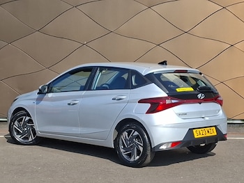 Used Hyundai i20 2023 for sale - 79342904: Photo