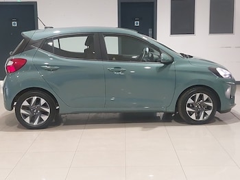 Used Hyundai i10 2024 for sale - 77395576: Photo