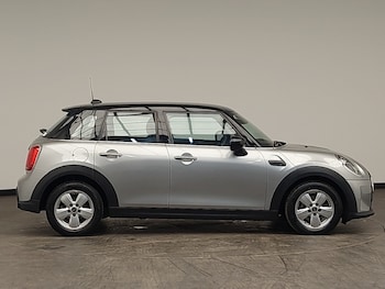 Used MINI Cooper 2023 for sale - 77955772: Photo