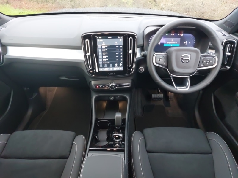 Used Volvo XC40 2025 for sale - 77004248: Photo 2