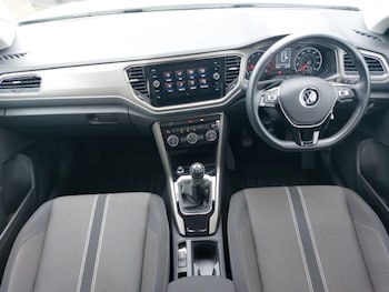 Used Volkswagen T-Roc 2020 for sale - 78591108: Photo
