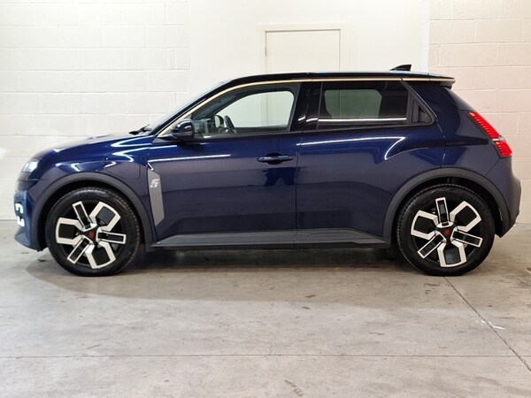 Used Renault 5 2025 for sale - 76187430: Photo 4