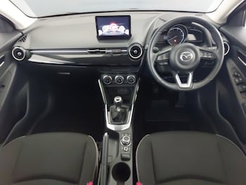 Used Mazda Mazda2 2024 for sale - 76144639: Photo 2