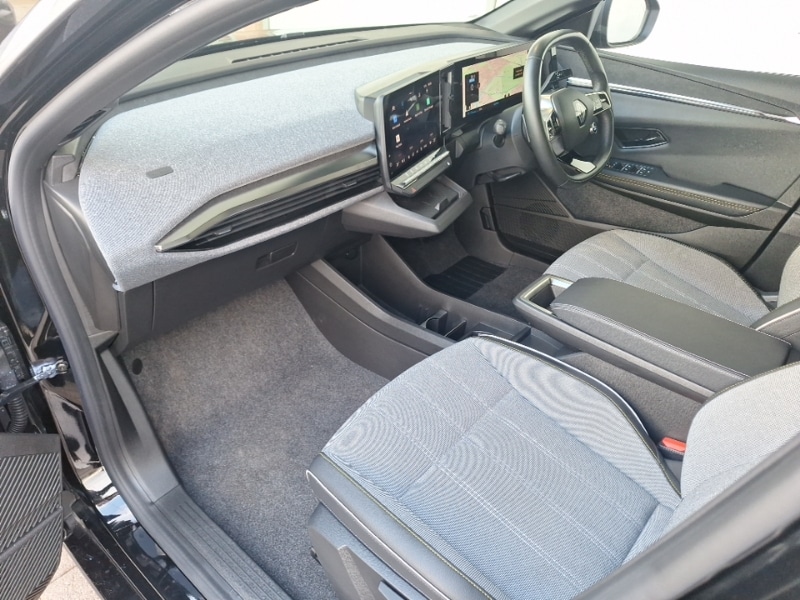 Used Renault Megane E Tech 2023 for sale - 76519088: Photo 5