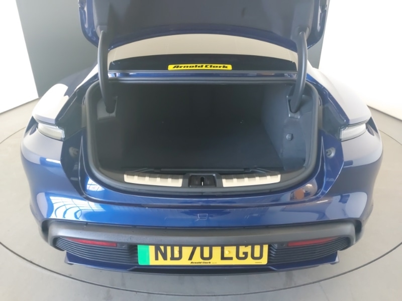 Used Porsche Taycan 2020 for sale - 77975236: Photo 8