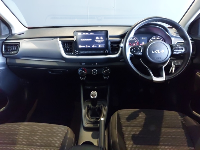 Used Kia Stonic 2023 for sale - 76614372: Photo 2