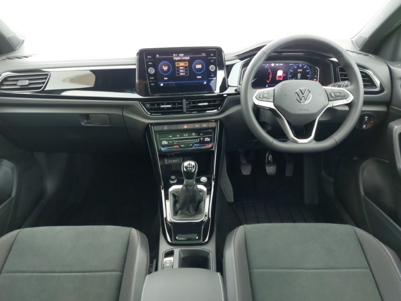 Used Volkswagen T-Roc 2025 for sale - 77938723: Photo 2