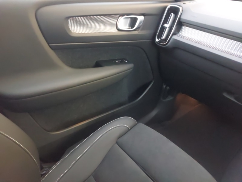 Used Volvo XC40 2025 for sale - 77419564: Photo 11