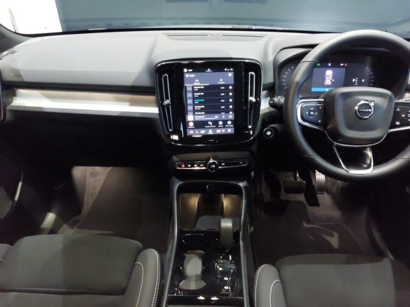 Used Volvo XC40 2025 for sale - 77012781: Photo 2